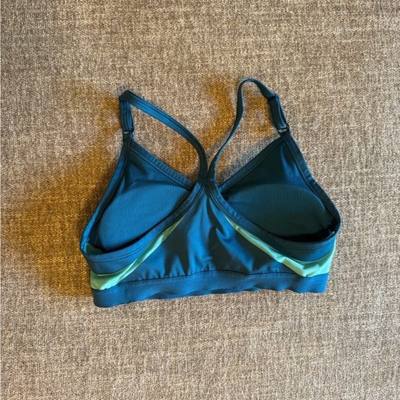 Nike Sports Bra - Picture 2 of 3